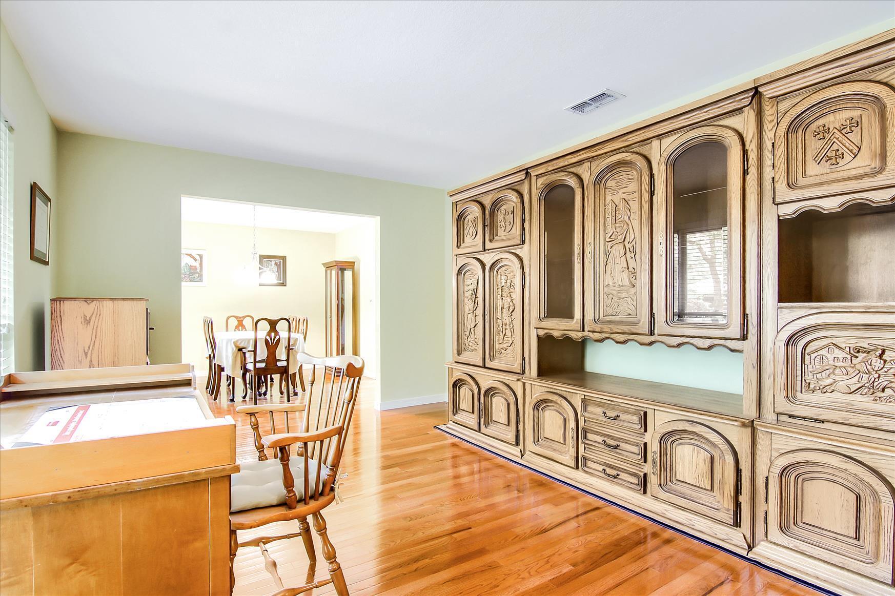 LAKE LORRAINE ESTATES - Residential