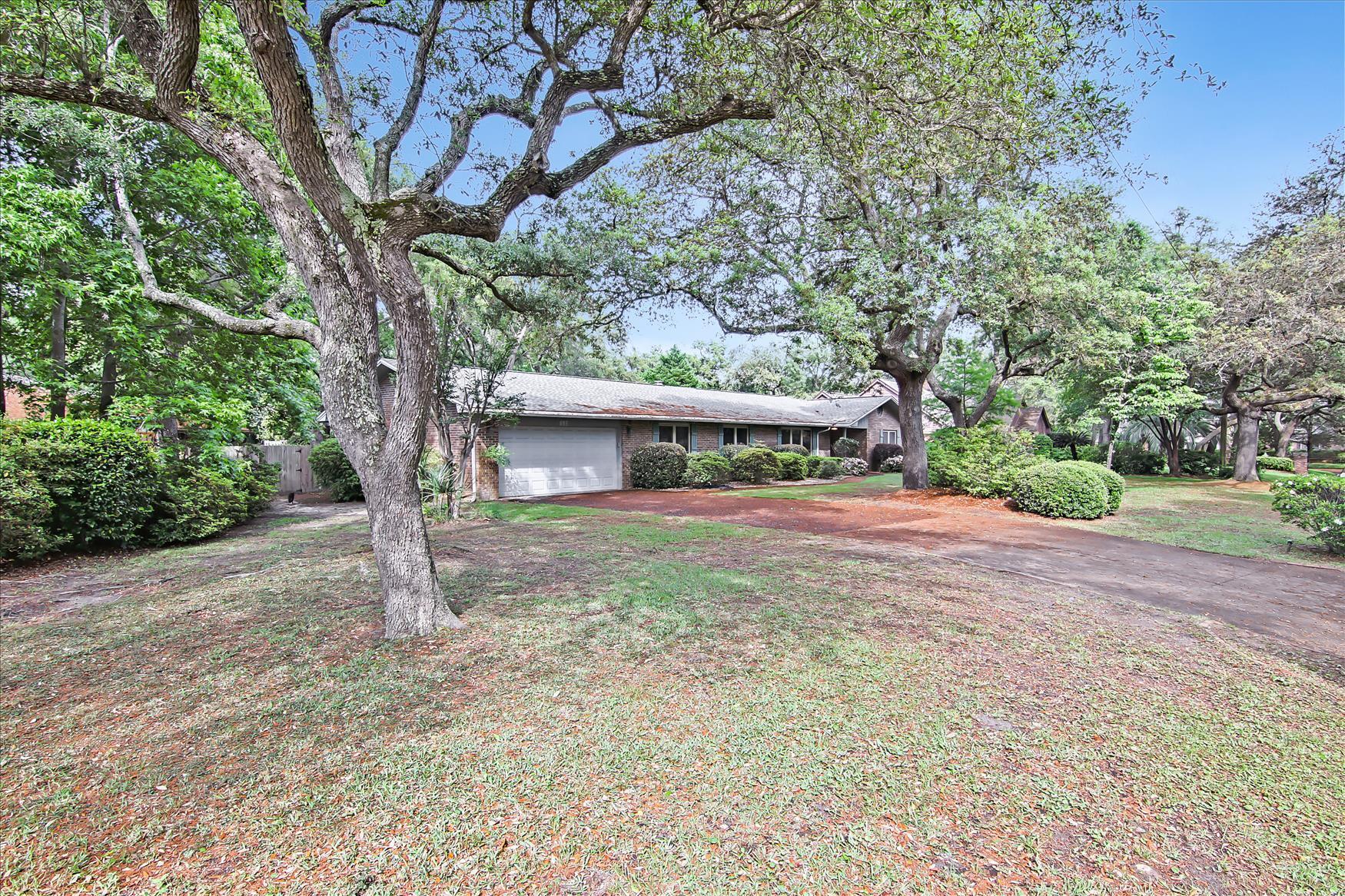 LAKE LORRAINE ESTATES - Residential