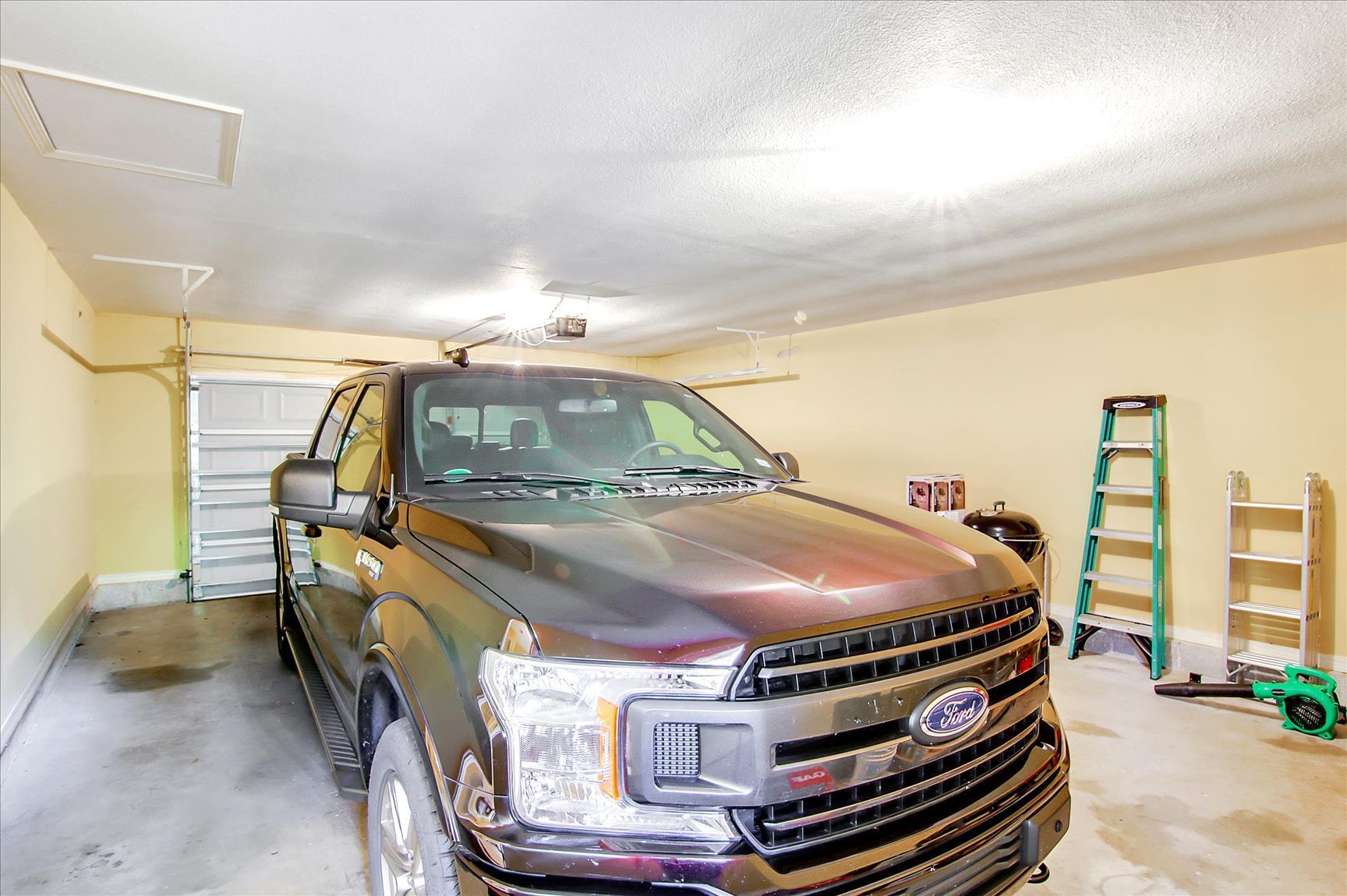 LAKE LORRAINE ESTATES - Residential