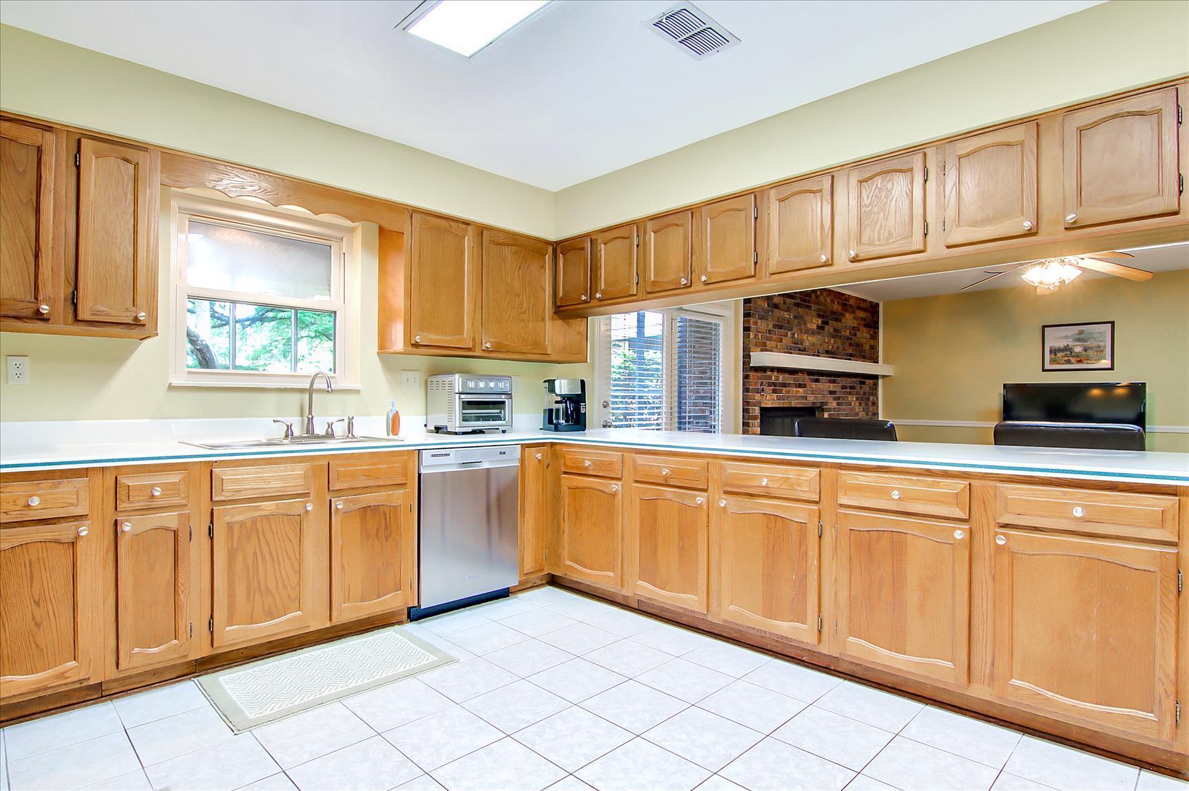 LAKE LORRAINE ESTATES - Residential