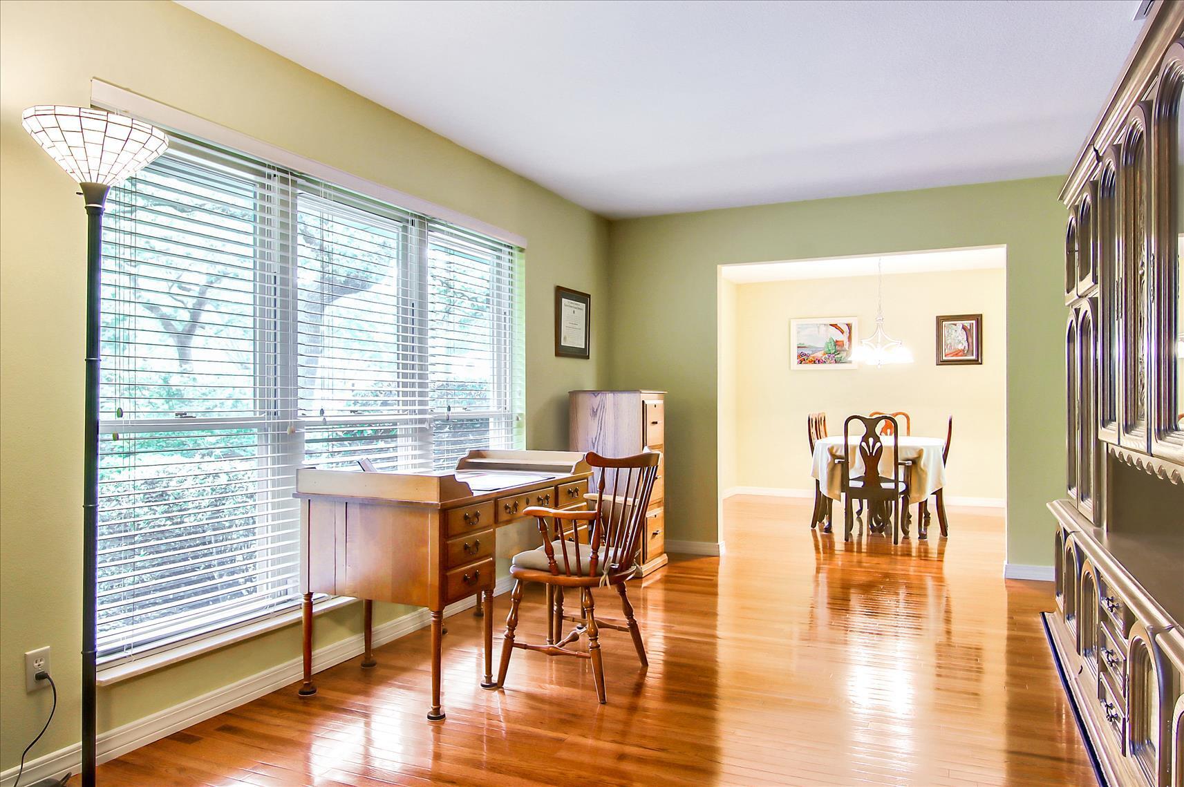 LAKE LORRAINE ESTATES - Residential