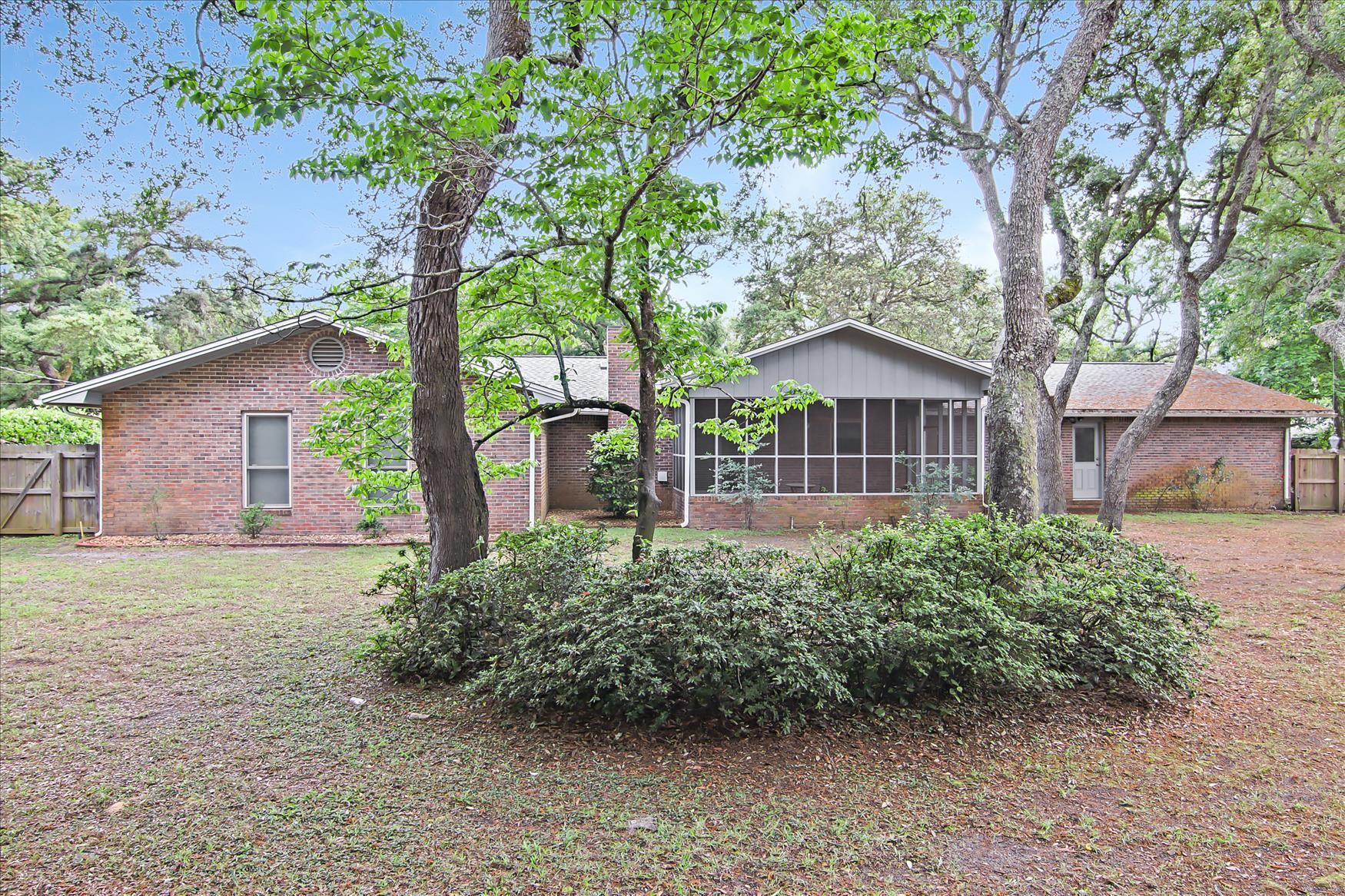 LAKE LORRAINE ESTATES - Residential