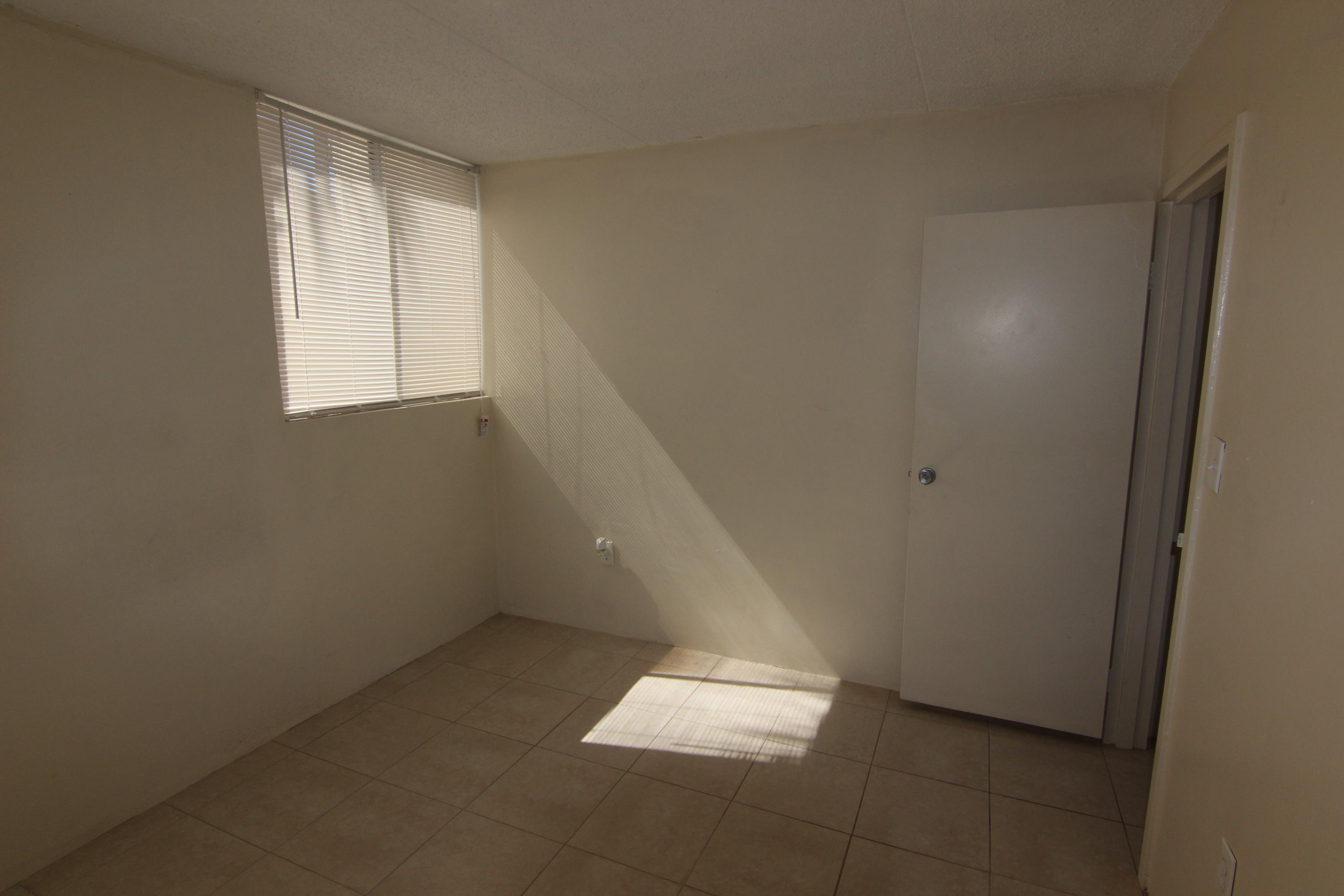 SEAPALM CONDO - Residential