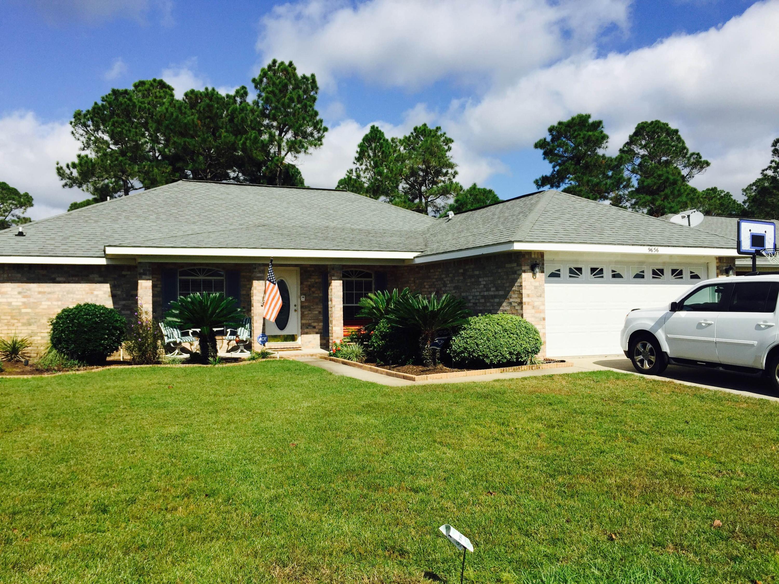 AVAIL: 2/1/16. ACTIVE DUTY MILITARY = $1,350/MO. PETS ALLOWED UPON OWNERS APPROVAL & W/ A $250-500 NON-REFUNDABLE PET FEE DEPENDING ON PETS! GORGEOUS ALL BRICK HOME! Pretty front entrance w/ nice landscape & covered front porch. Home features lots of great upgrades: sec. system (disabled, mo. monitoring @ Tenants expense), formal dining rm, office, lg eat in kitchen w/ bkfast bar, pantry & all appliances in place, vaulted ceilings, plant ledges & ceiling fans throughout. Split bedrm plan for extra privacy. Nice master suite w/ dual vanity sinks, garden tub, private toilet closet, walk in linen closet, chair rail & 2 walk in closets. Carpeting throughout & vinyl in the wet areas except tile floors in the master bathrm. Inside utility rm w/shelving leads you out to the 2 car garage w/ auto