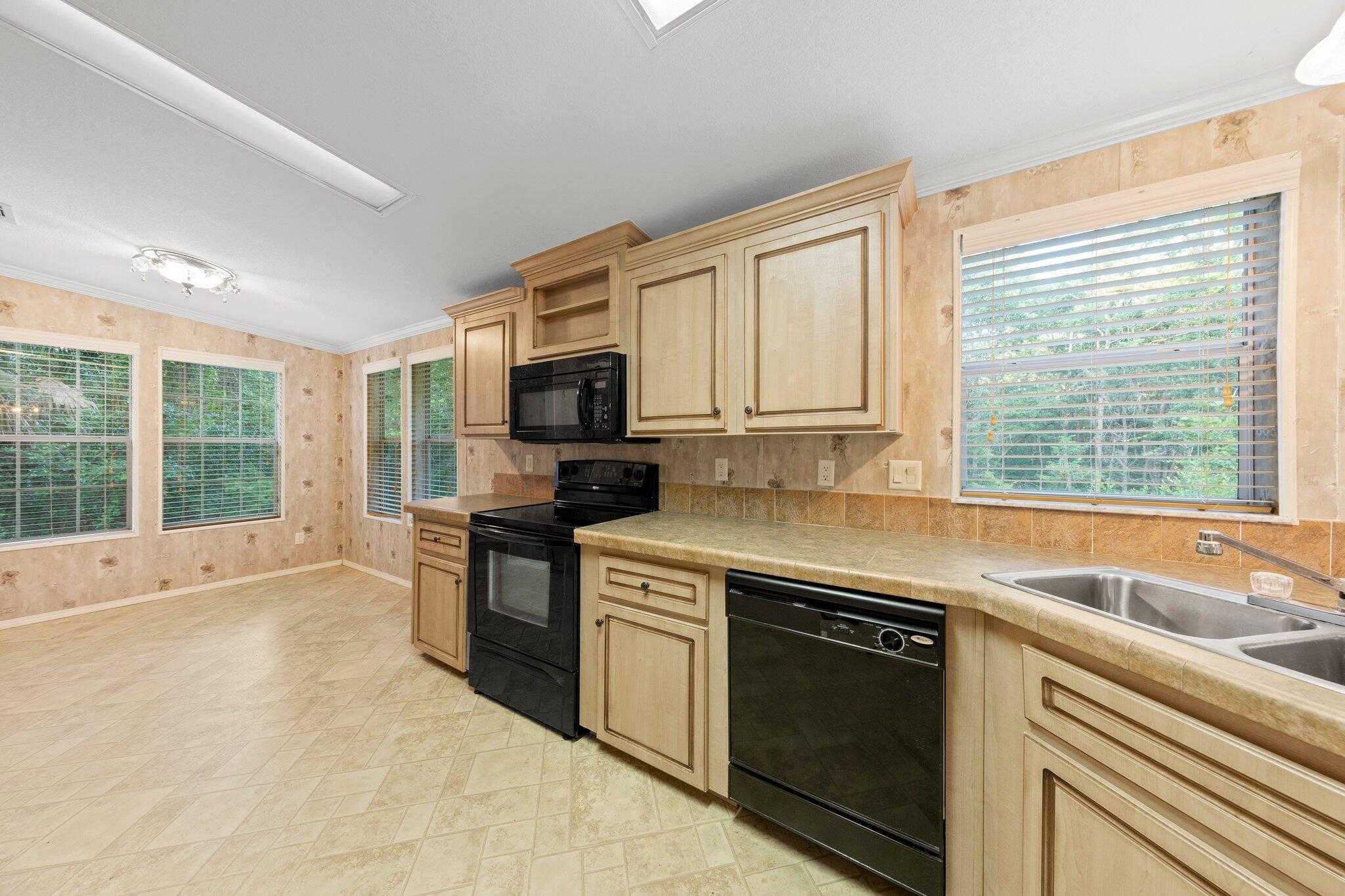 CHEROKEE - Residential Lease