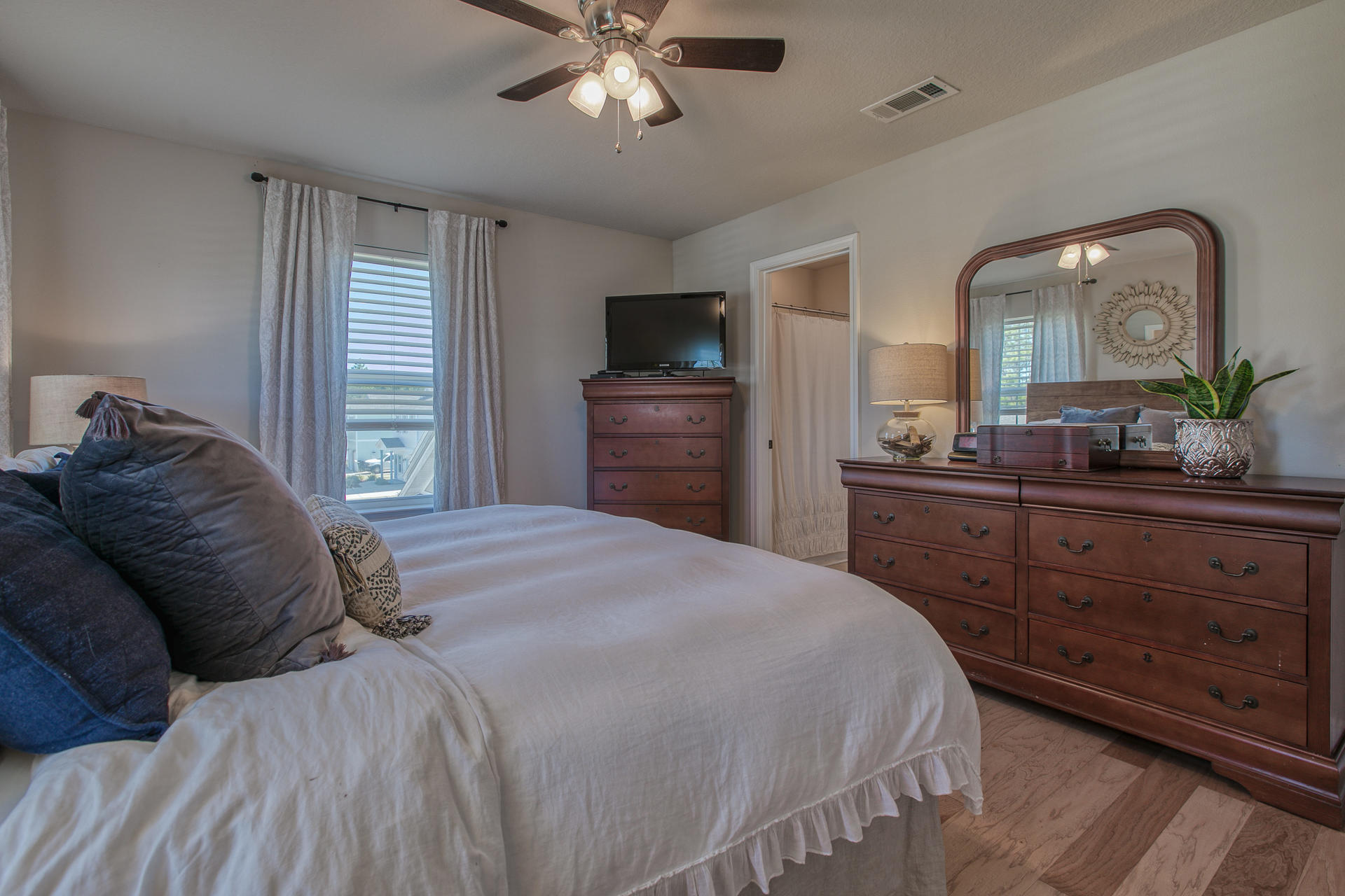 TOPSAIL WALK - Residential