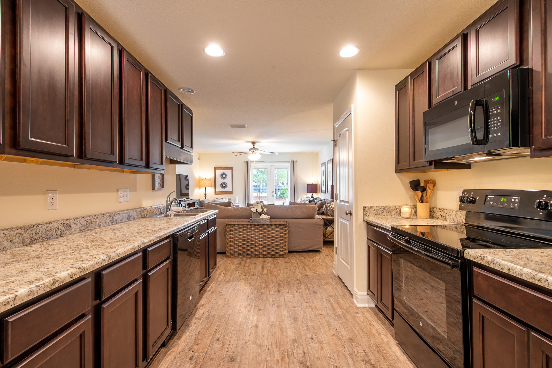 HAMMOCK BAY - Residential