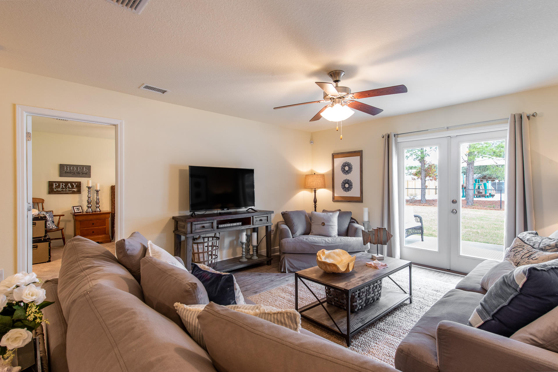 HAMMOCK BAY - Residential