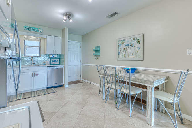 BEACHSIDE CONDO AT SEAGROVE - Residential