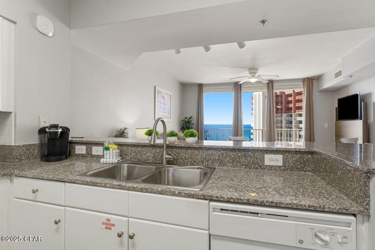 SHORES OF PANAMA - Residential