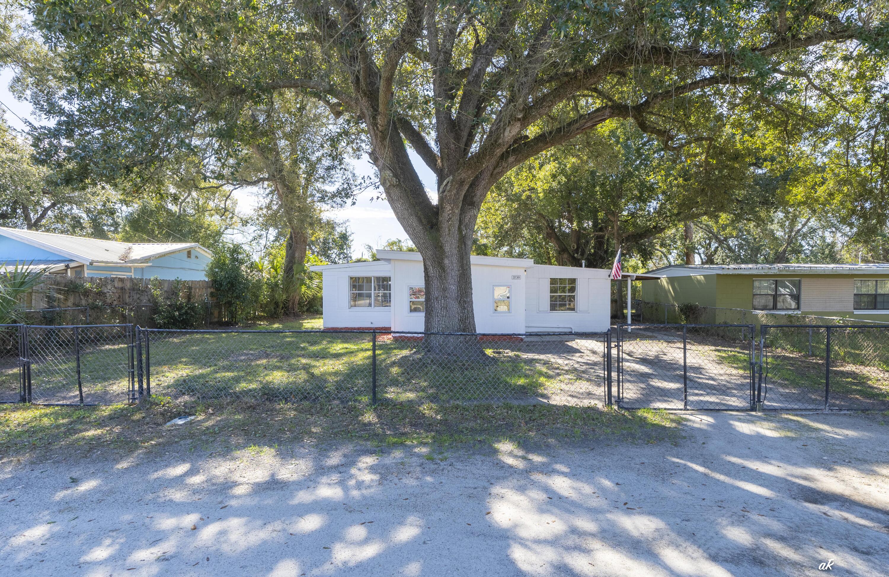 NO RECORDED SUBDIVISION - Residential