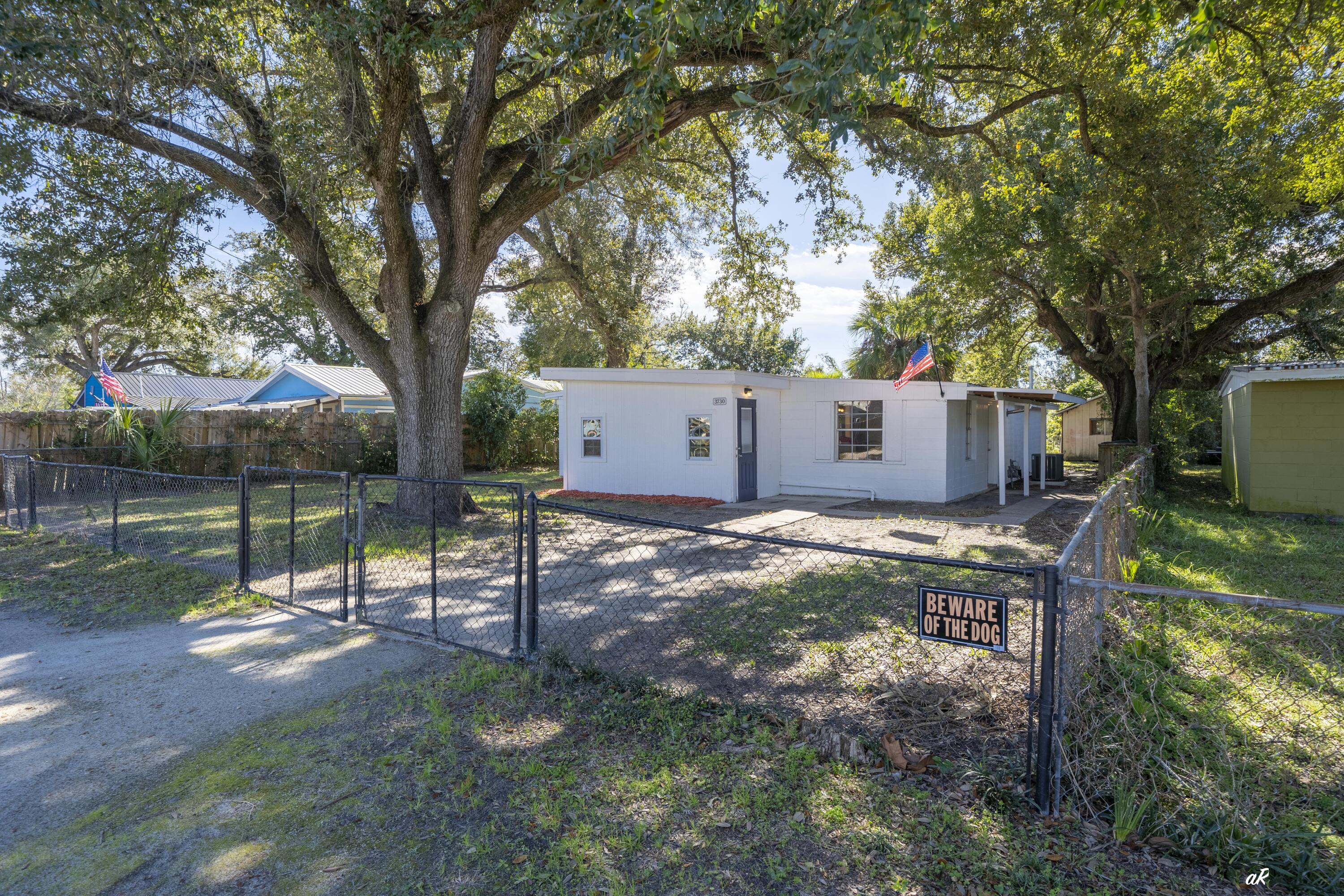 NO RECORDED SUBDIVISION - Residential