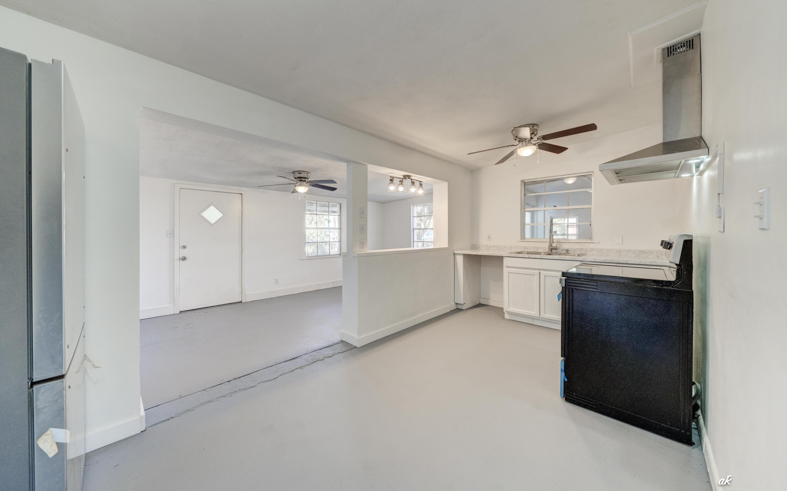 NO RECORDED SUBDIVISION - Residential