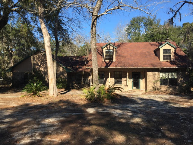 LAKE PIPPIN ESTATES - Residential