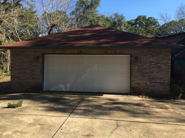 LAKE PIPPIN ESTATES - Residential