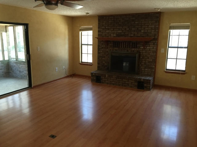 LAKE PIPPIN ESTATES - Residential