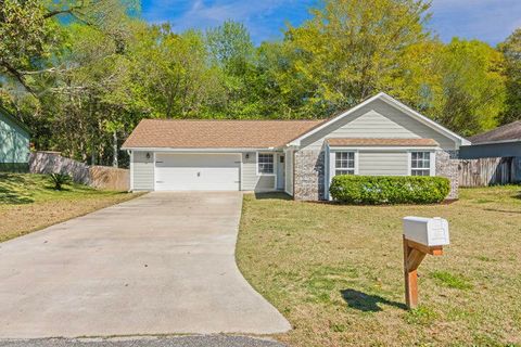 Photo of 511 Oak Avenue, Niceville, FL 32578 (MLS # 976821)
