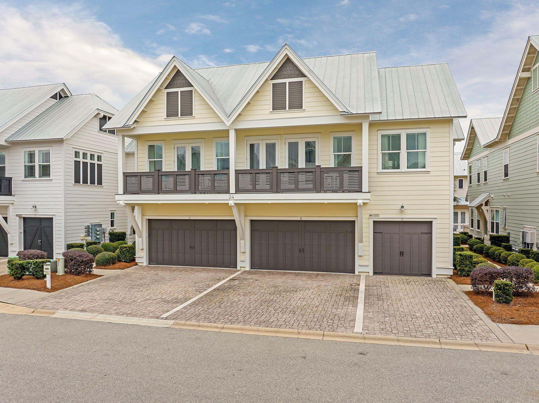 PROMINENCE - Residential