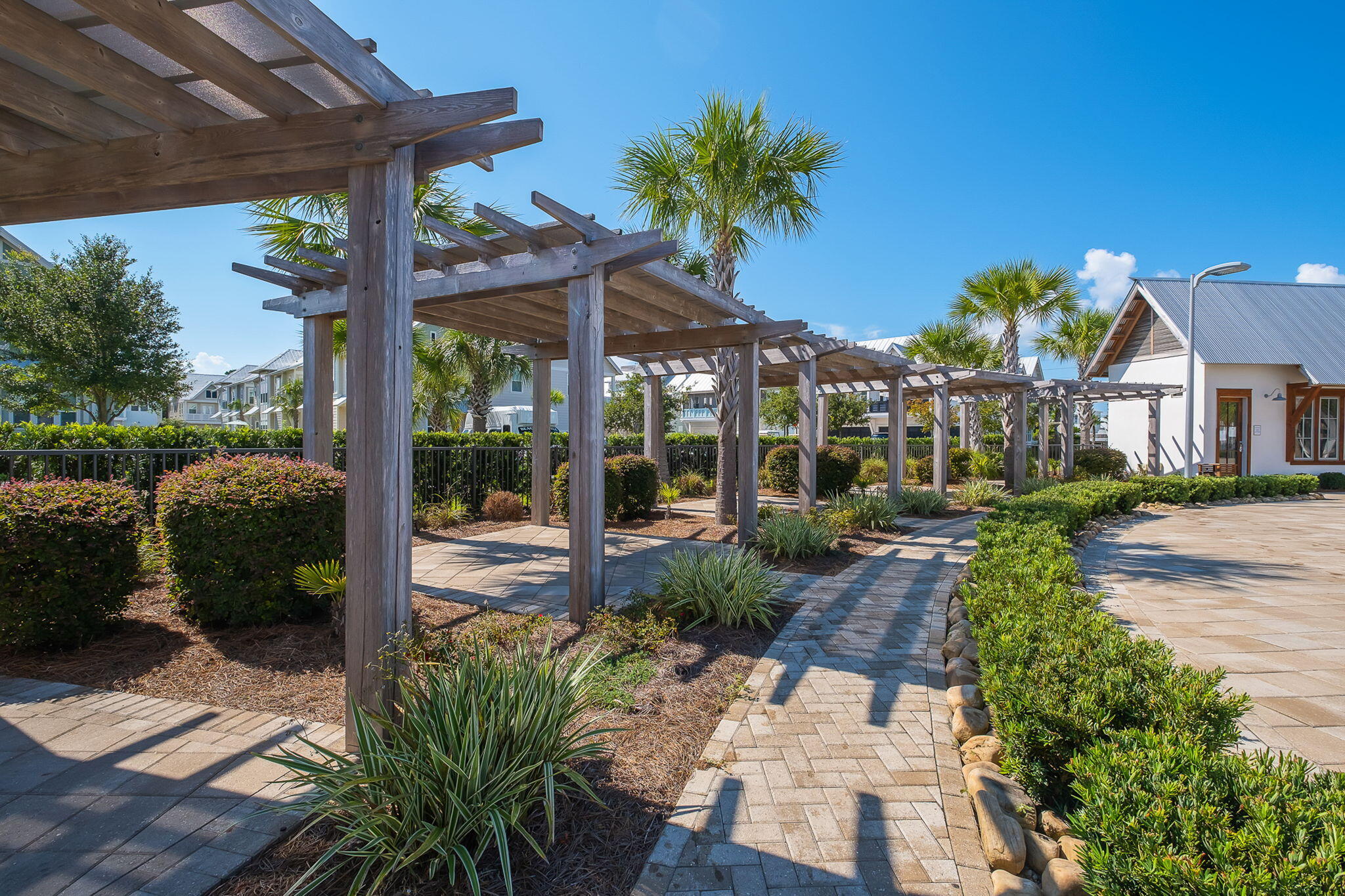 PROMINENCE - Residential