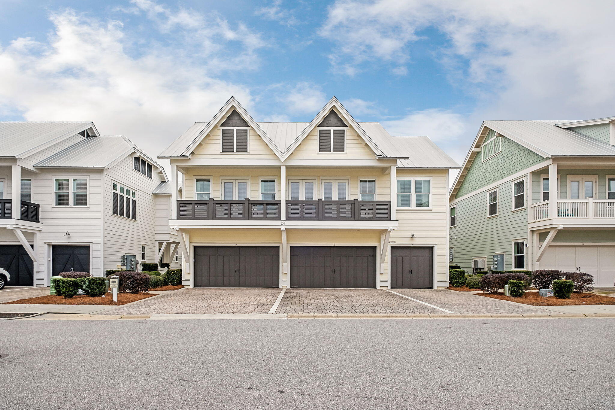 PROMINENCE - Residential