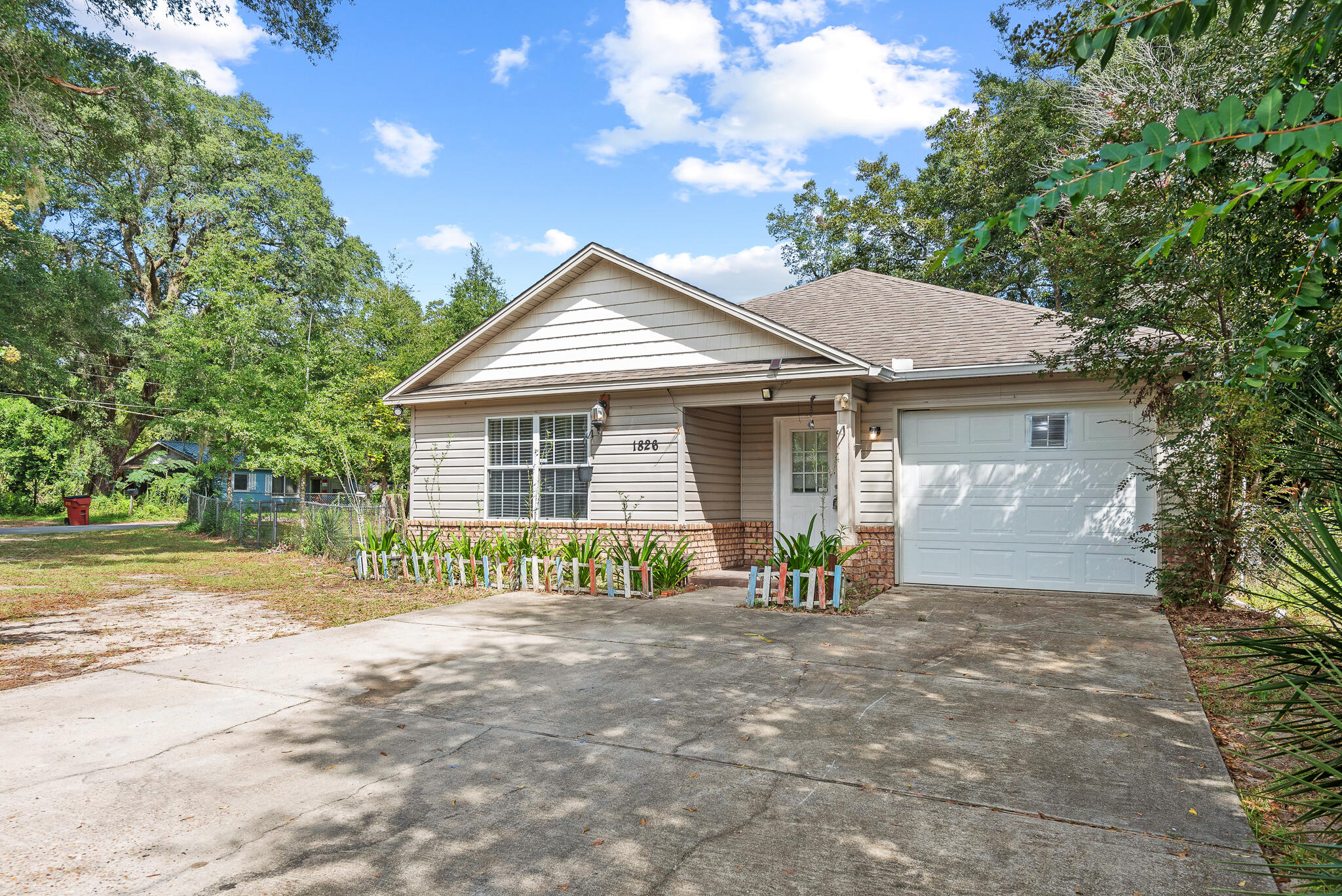 HOME INV CO MILLIGAN LOT 2E - Residential