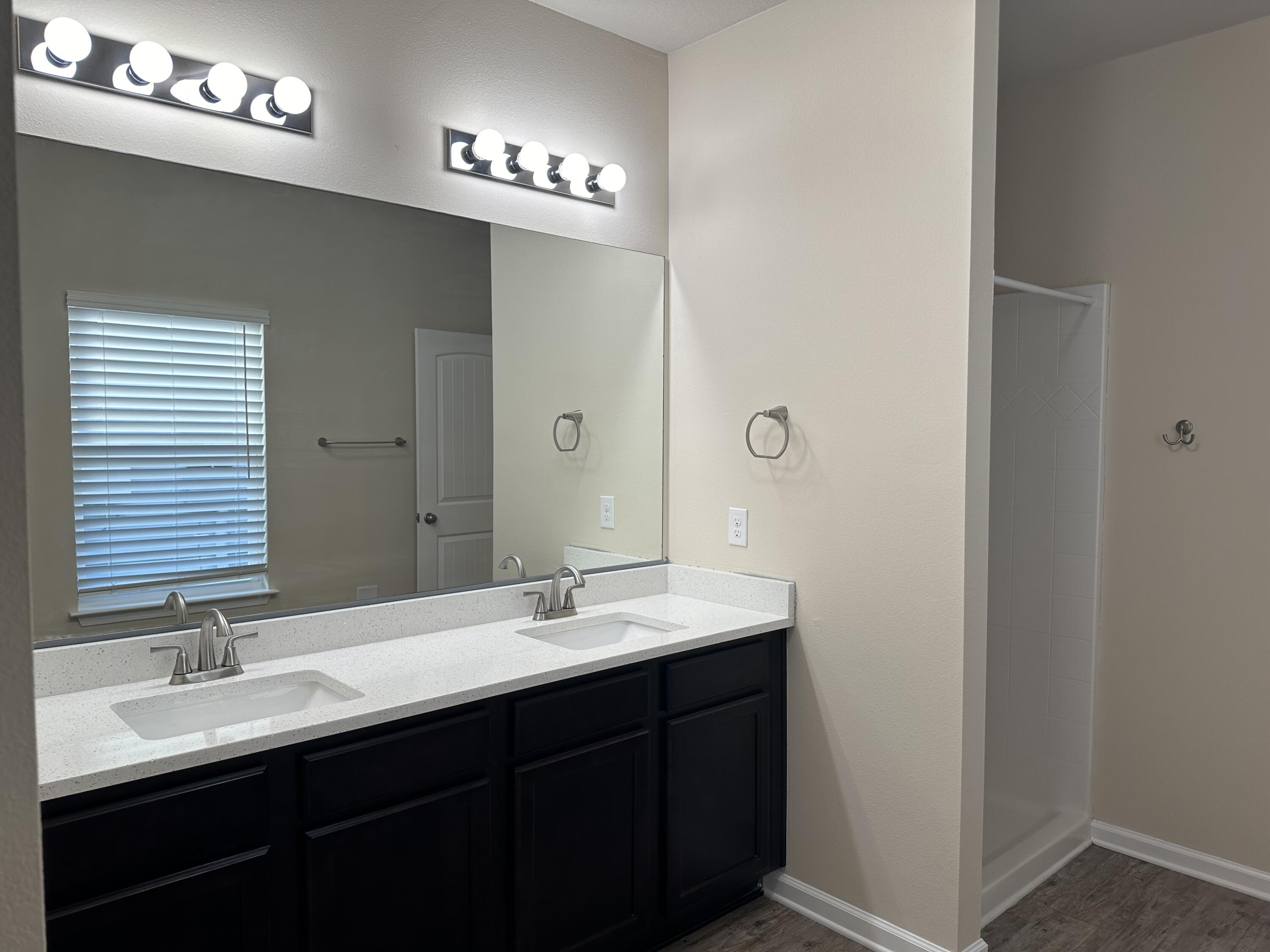 HAMMOCK BAY - Residential Lease