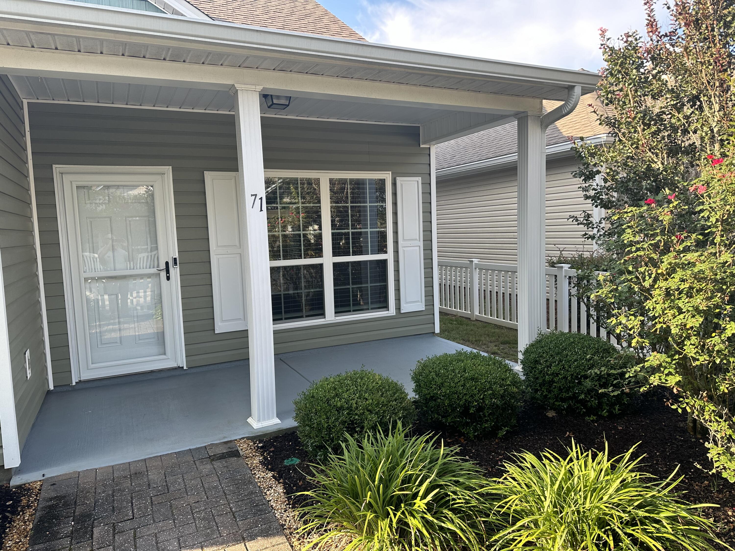 HAMMOCK BAY - Residential Lease