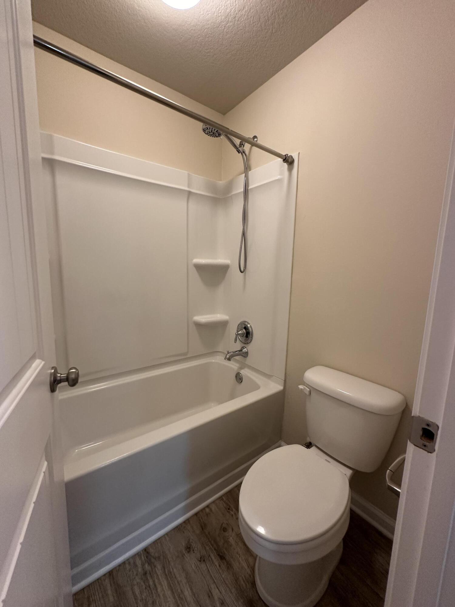 HAMMOCK BAY - Residential Lease