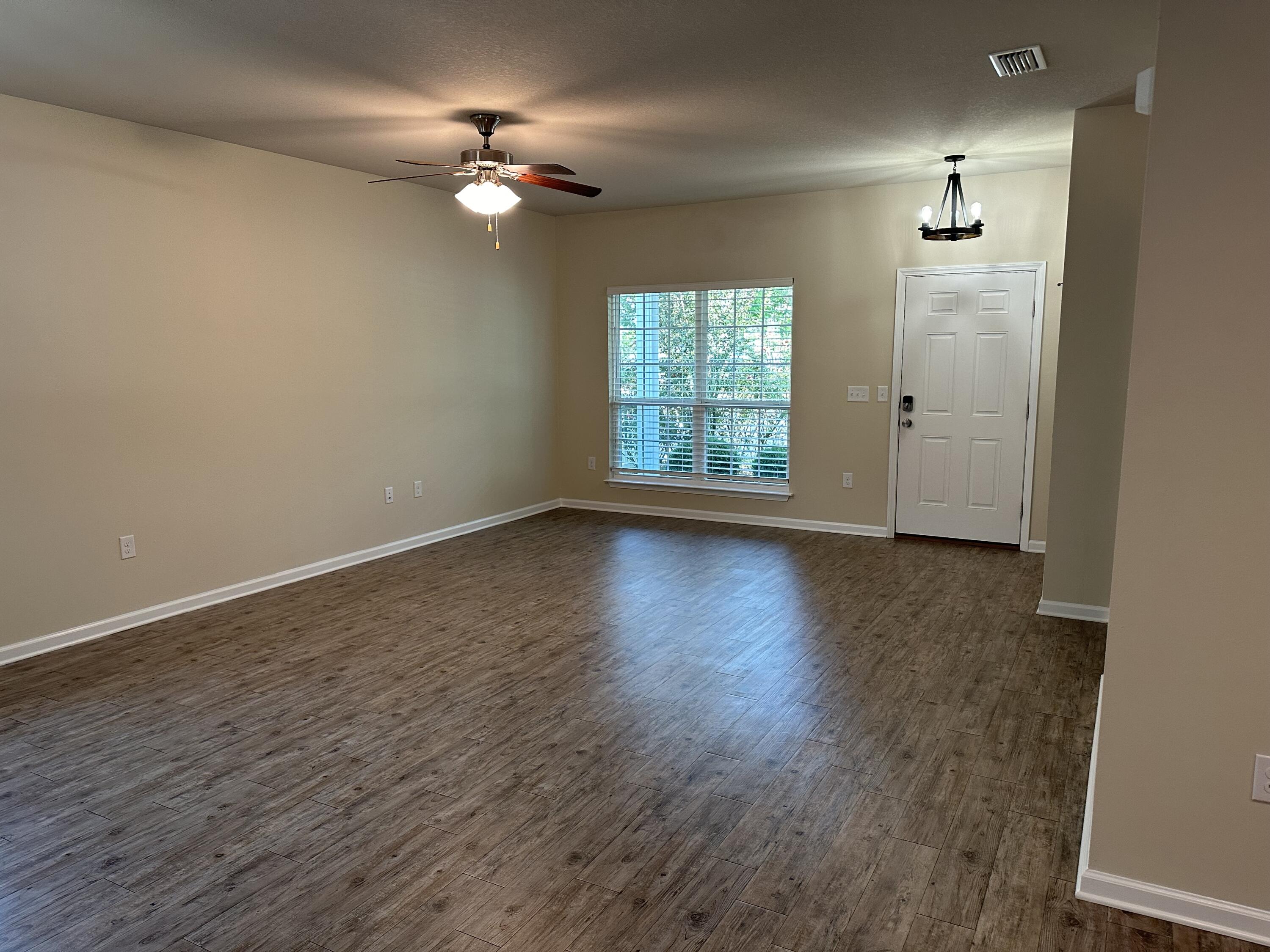 HAMMOCK BAY - Residential Lease