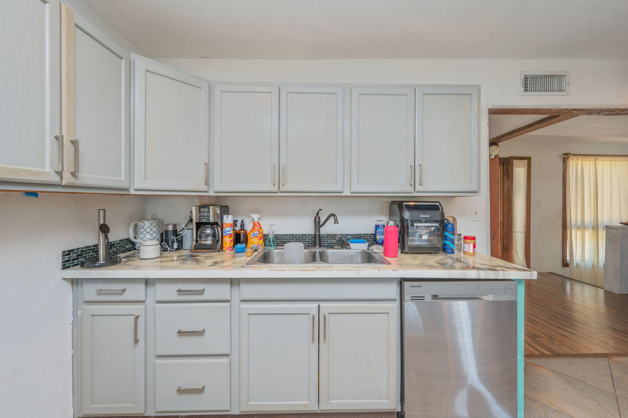 NO RECORDED SUBDIVISION - Residential