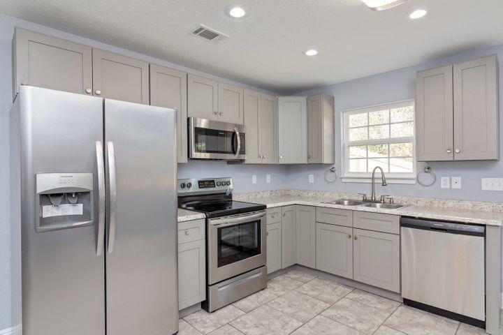 SOUTHVIEW EST PH II - Residential