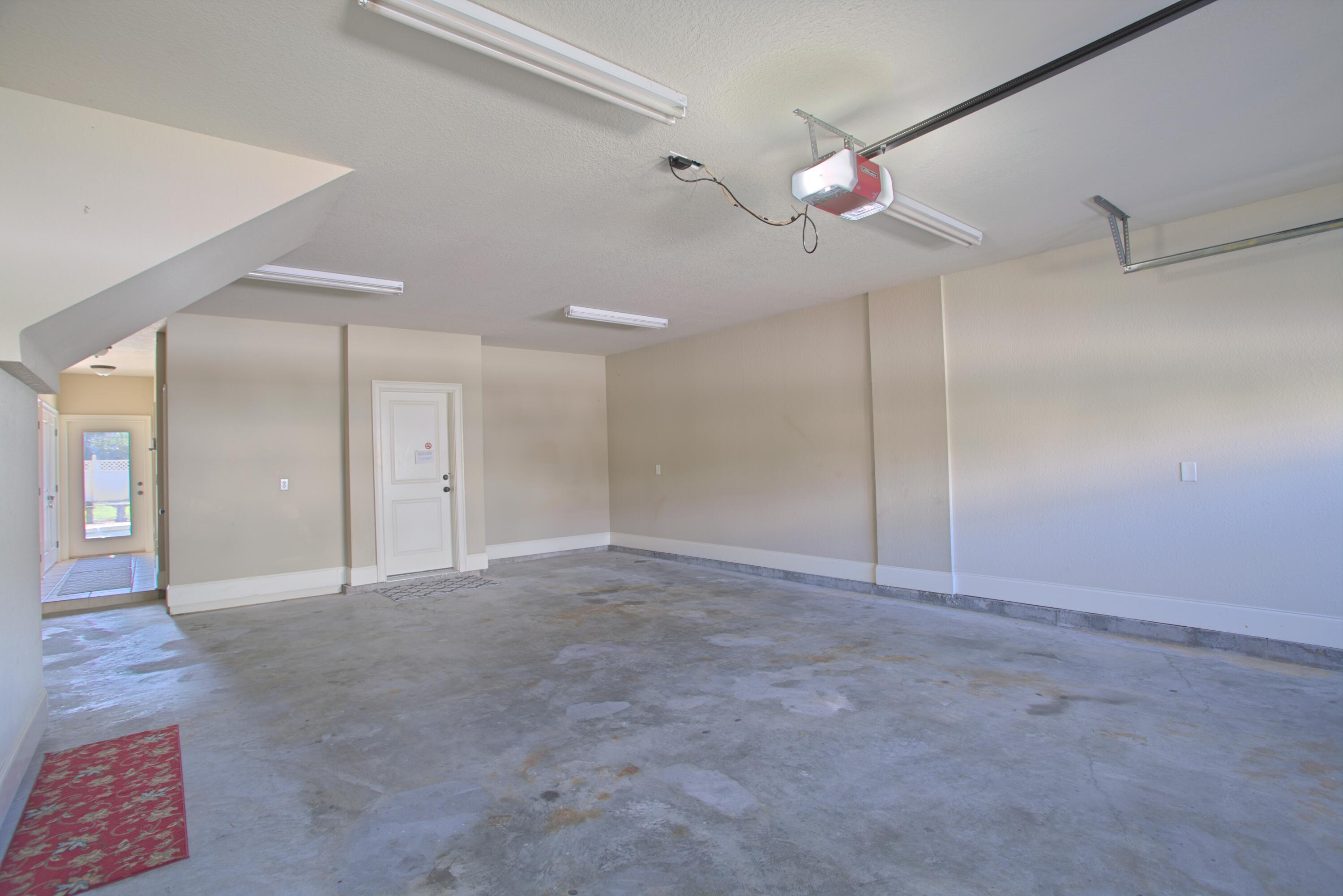 Sandtrap Rd - Residential