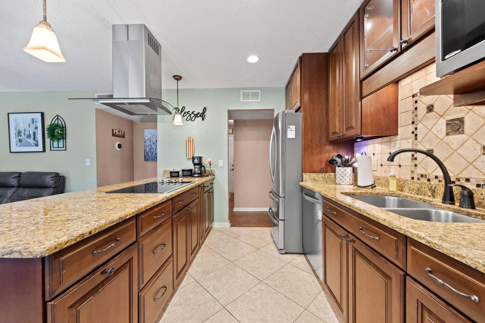 WYNNEHAVEN BEACH PATIO HOMES 1 - Residential