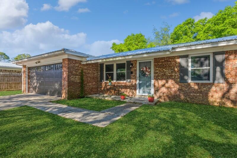 REGENCY PARK - Residential