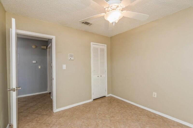 REGENCY PARK - Residential
