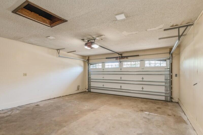 REGENCY PARK - Residential