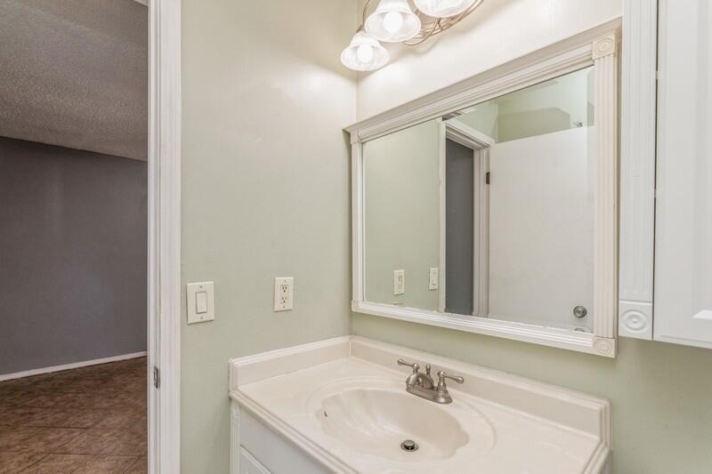 REGENCY PARK - Residential