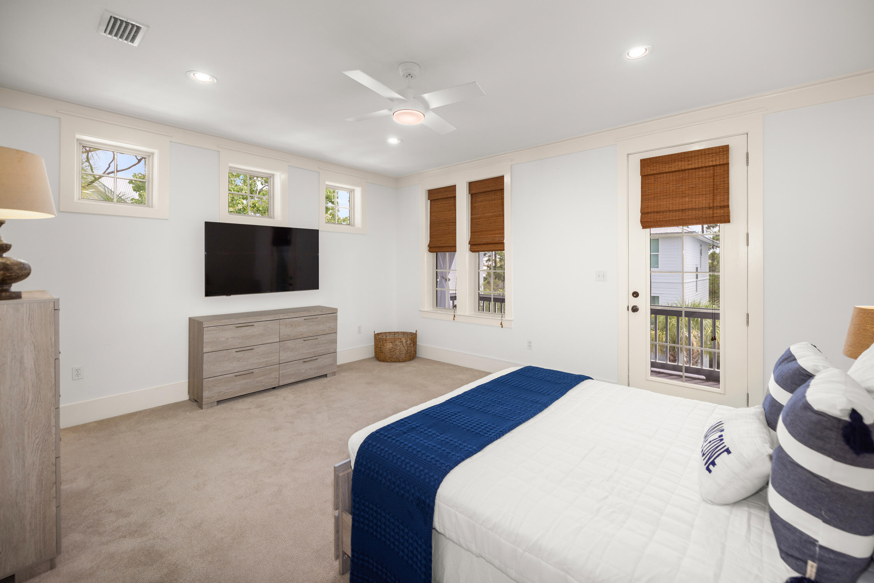 TREETOP VILLAGE - Residential
