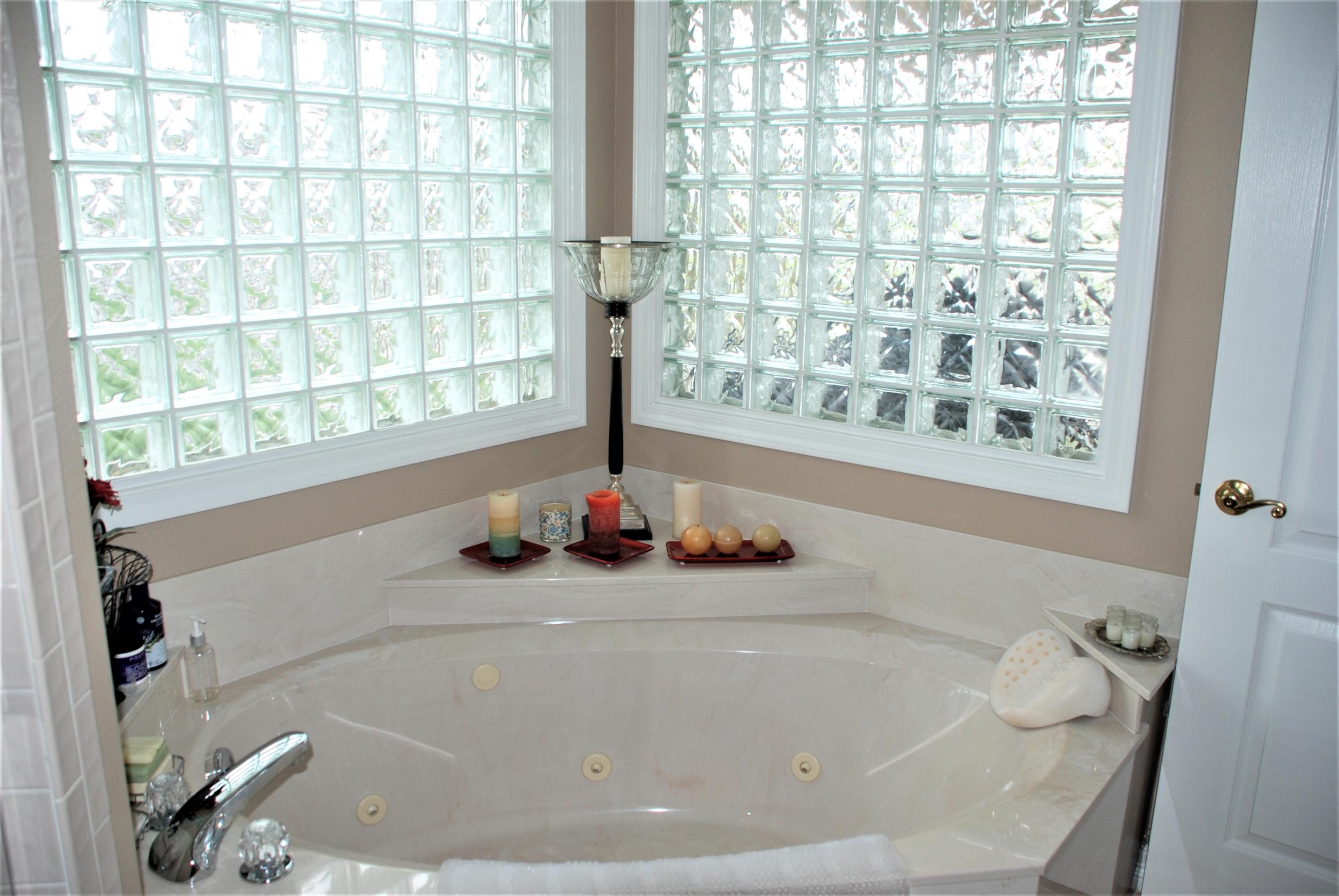 HOLIDAY ISLE - Residential