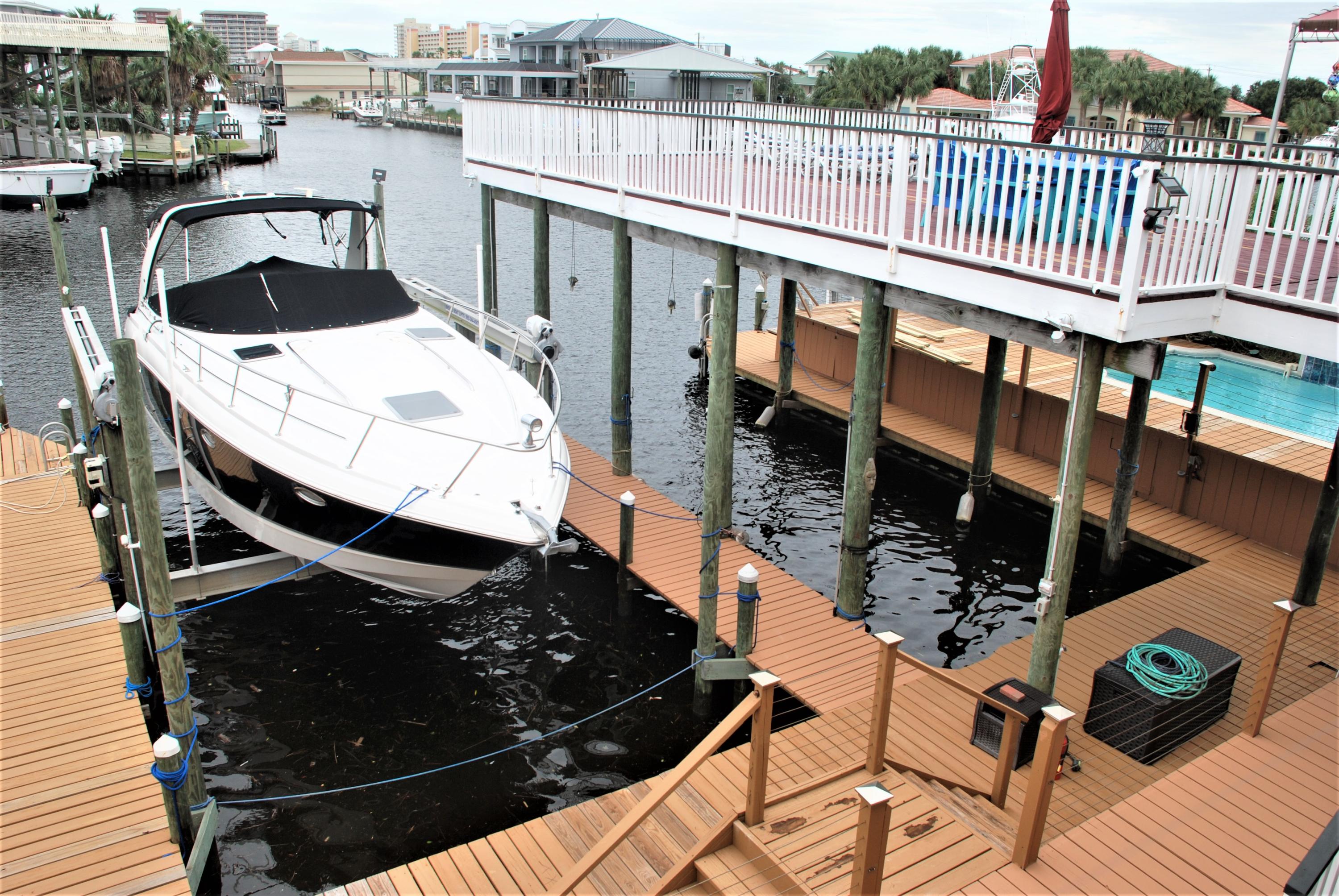 HOLIDAY ISLE - Residential