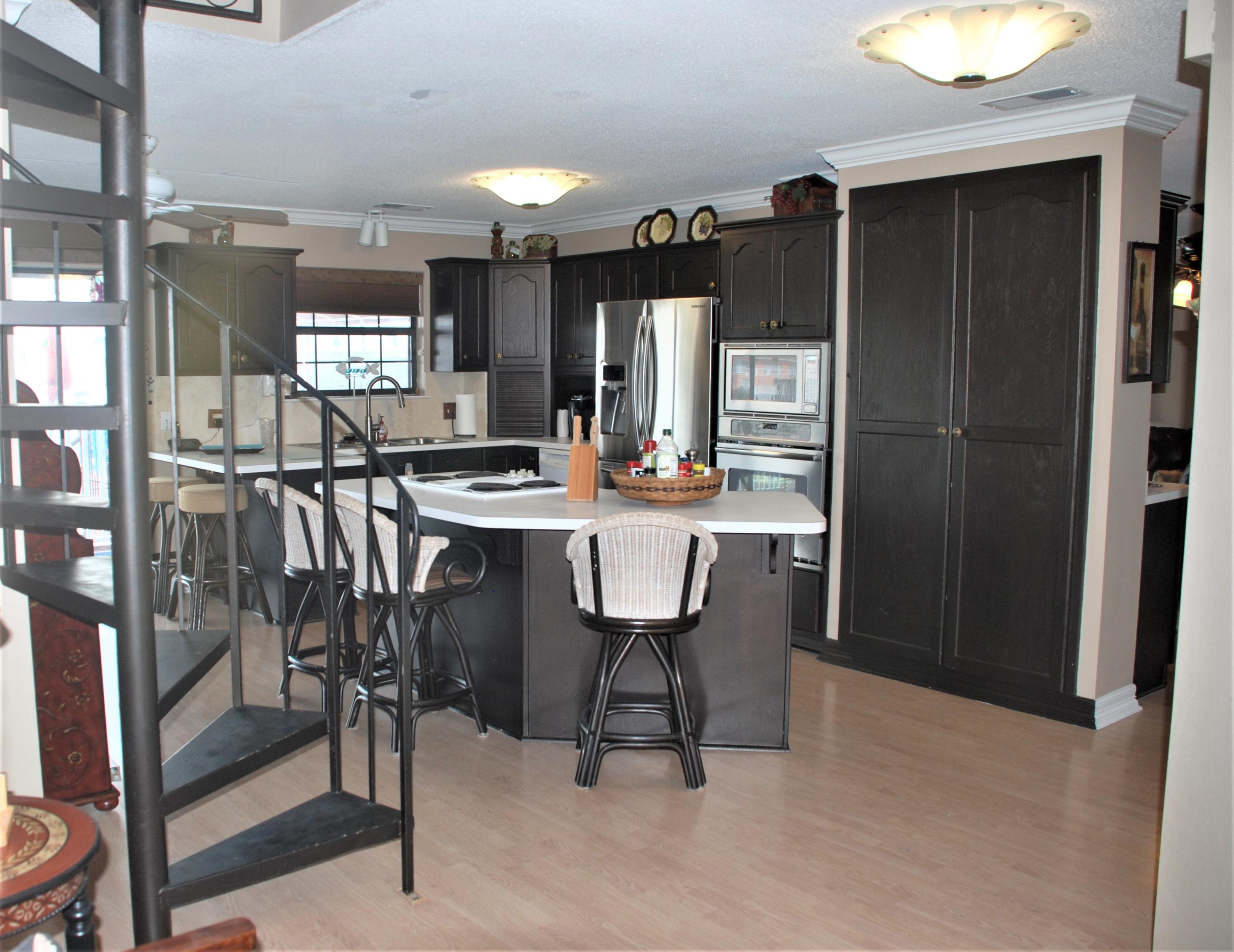 HOLIDAY ISLE - Residential