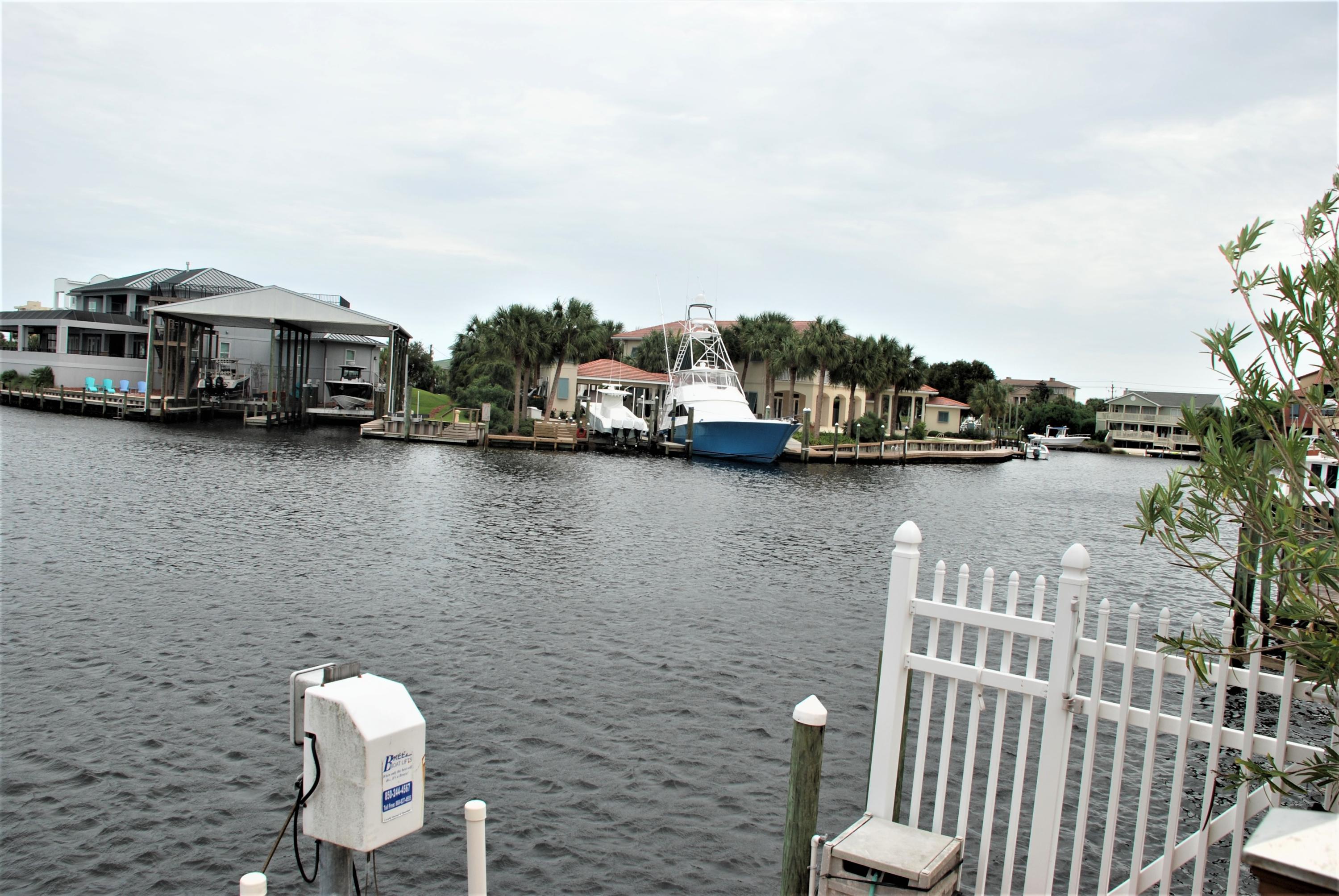 HOLIDAY ISLE - Residential