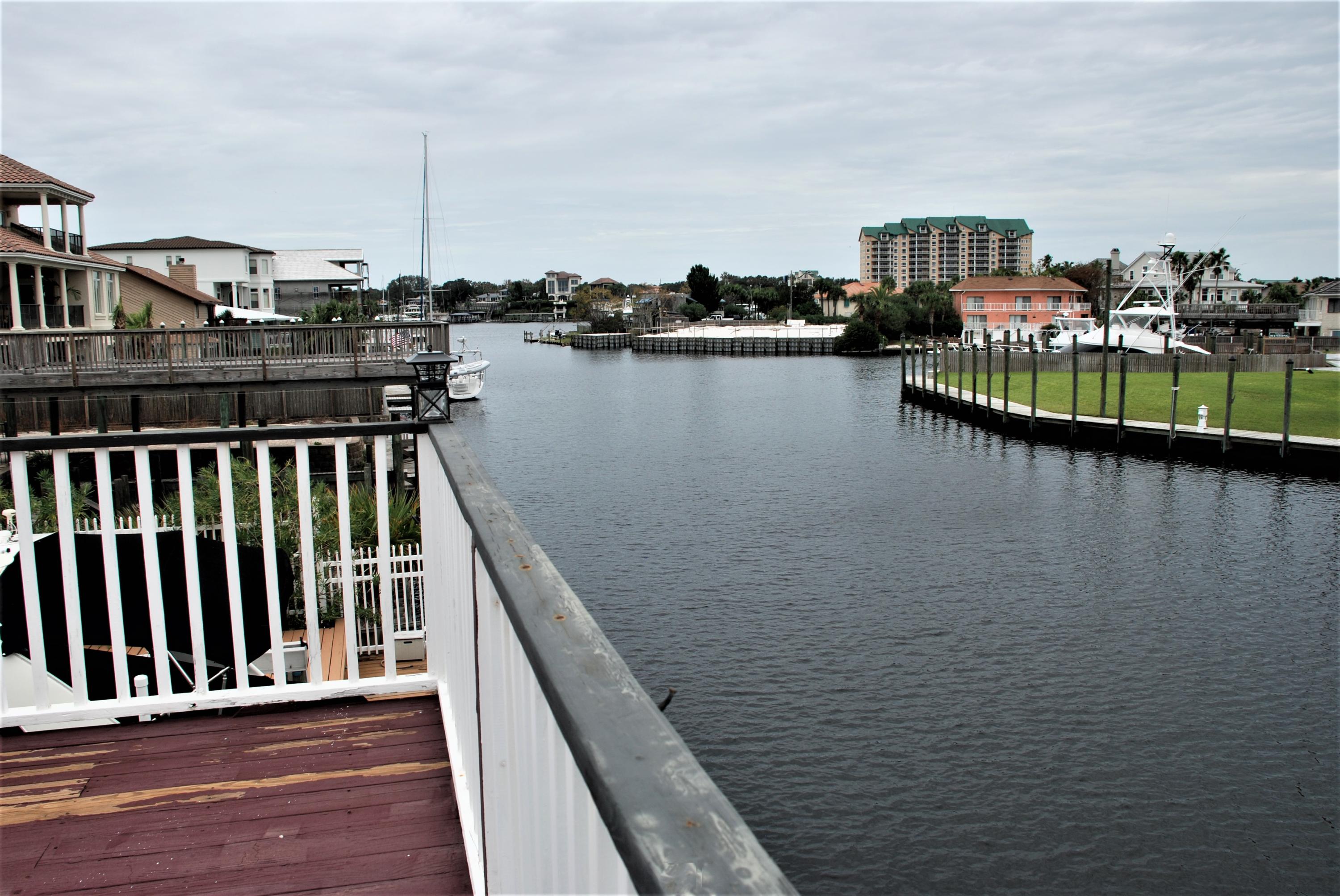 HOLIDAY ISLE - Residential