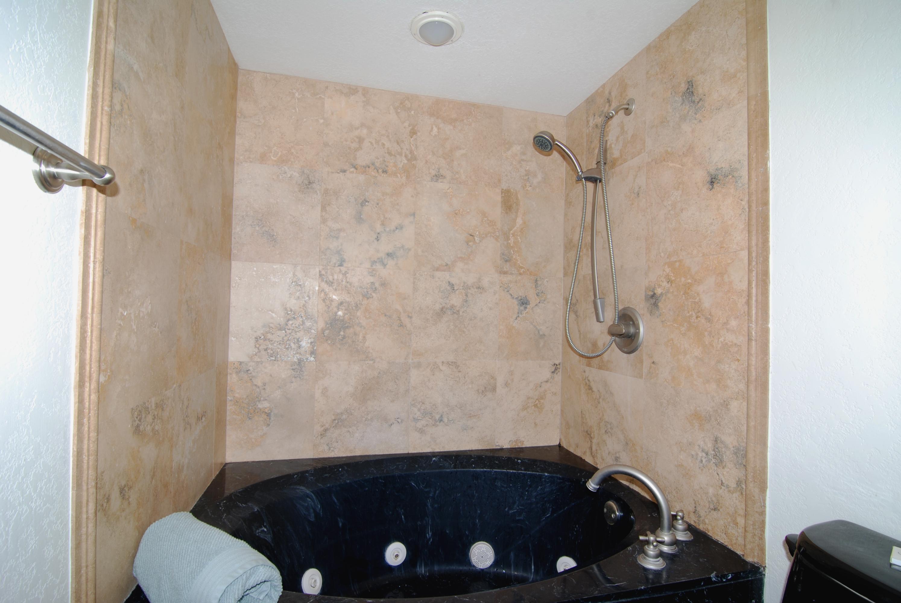 MAINSAIL CONDO PH 1 - Residential