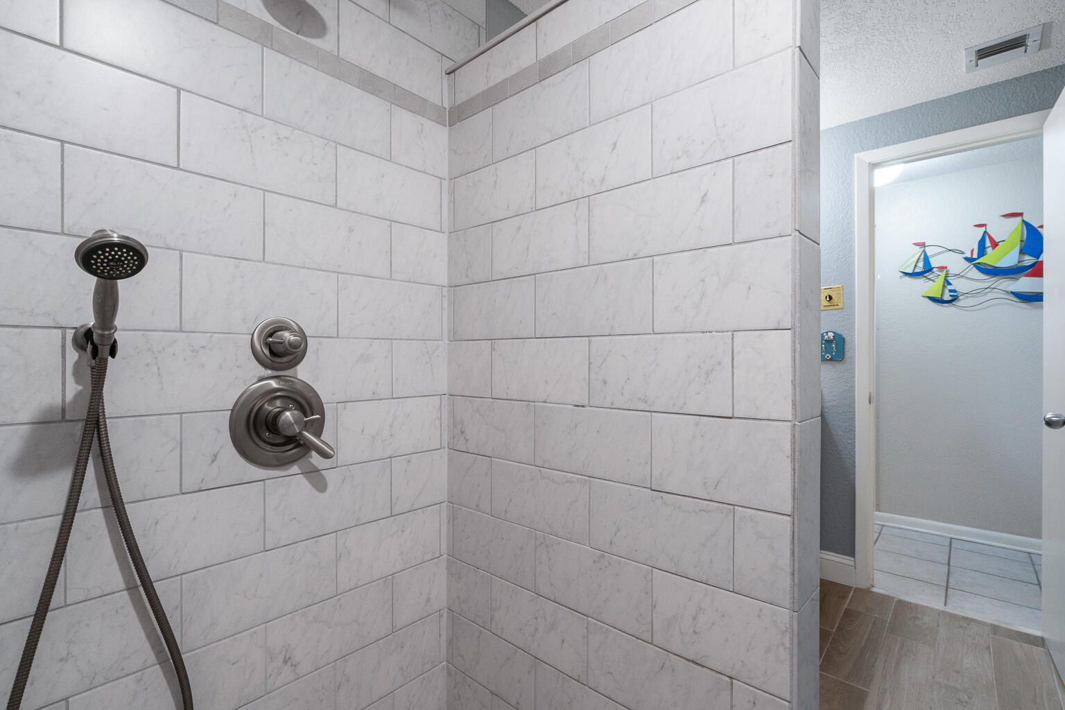 NAVARRE TOWERS CONDO - Residential