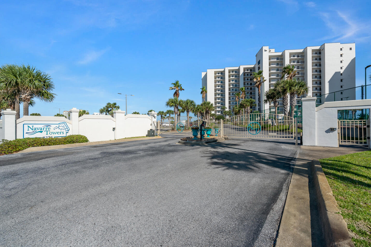 NAVARRE TOWERS CONDO - Residential