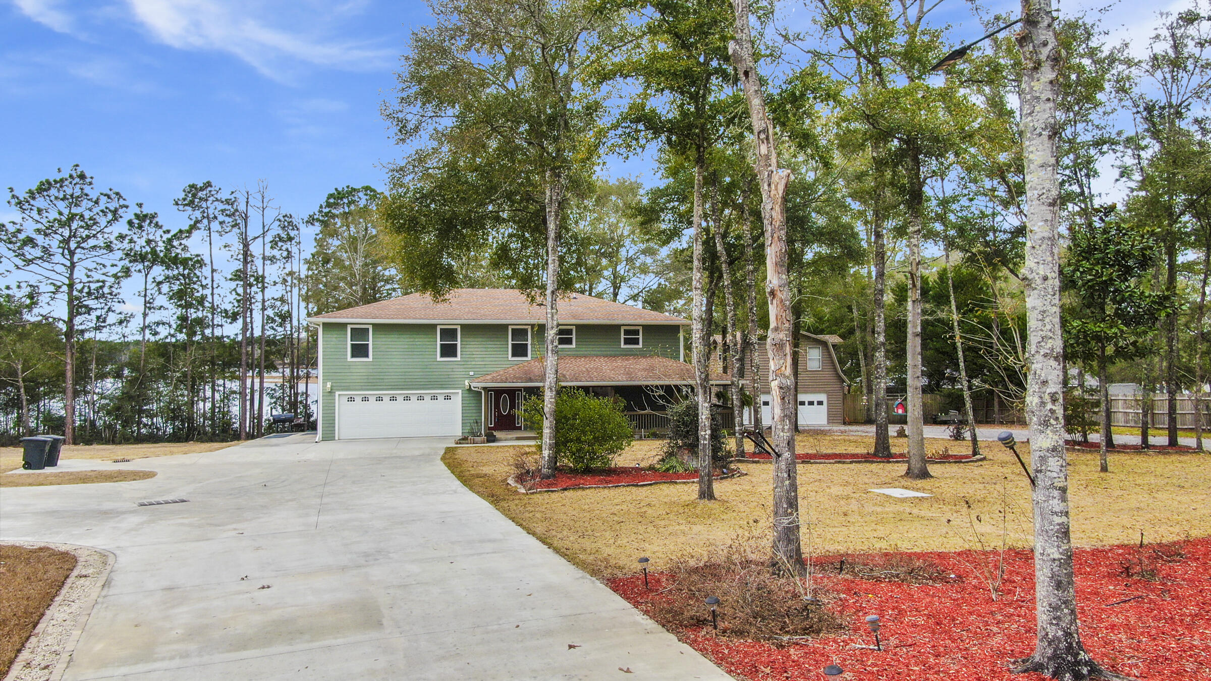 LAKE JUNIPER ESTATES - Residential