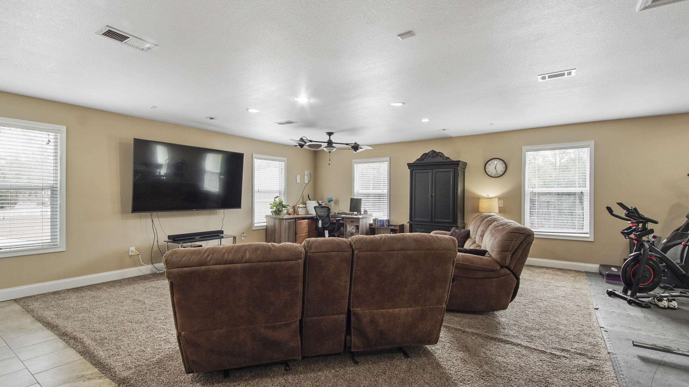 LAKE JUNIPER ESTATES - Residential