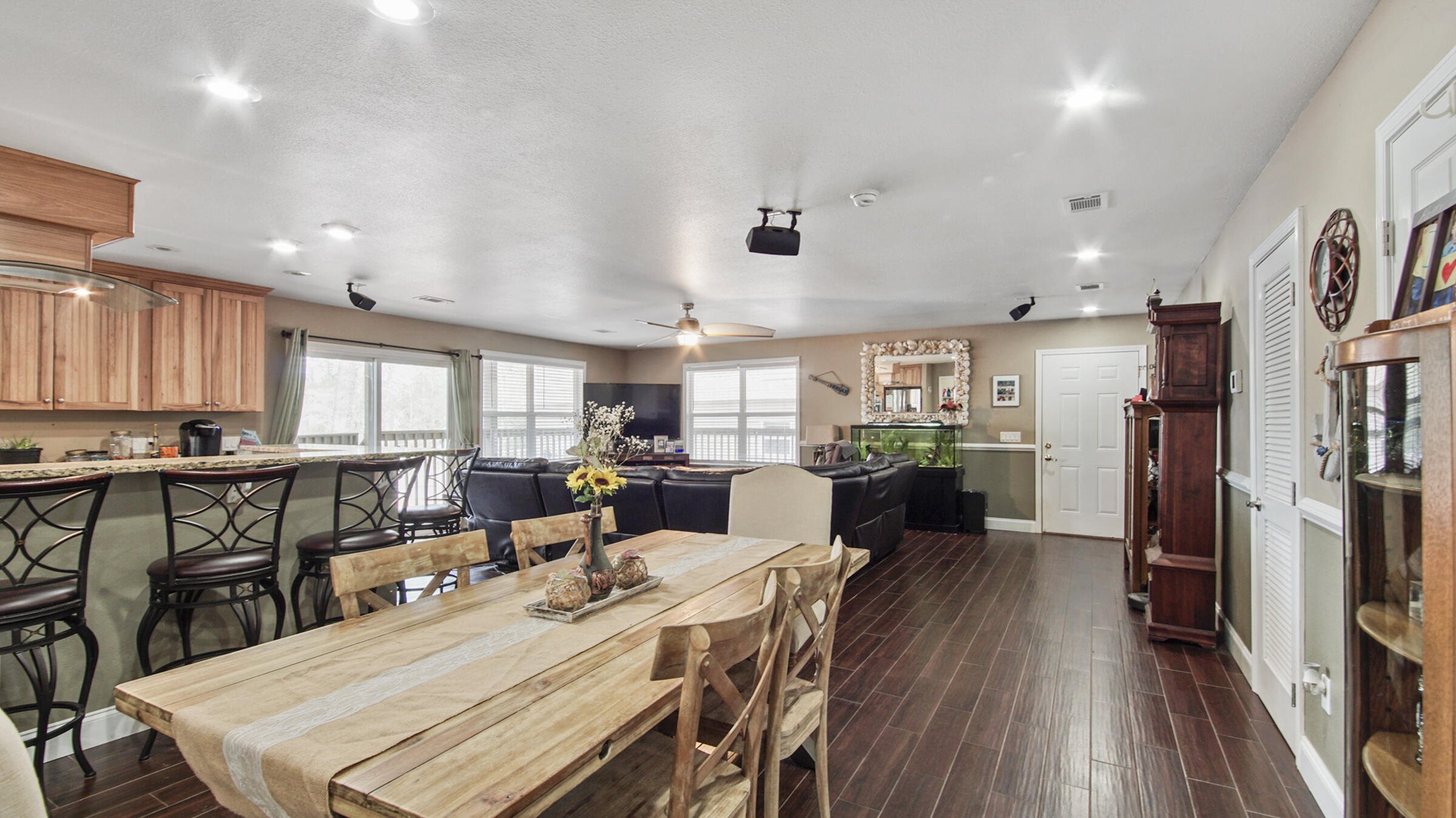 LAKE JUNIPER ESTATES - Residential