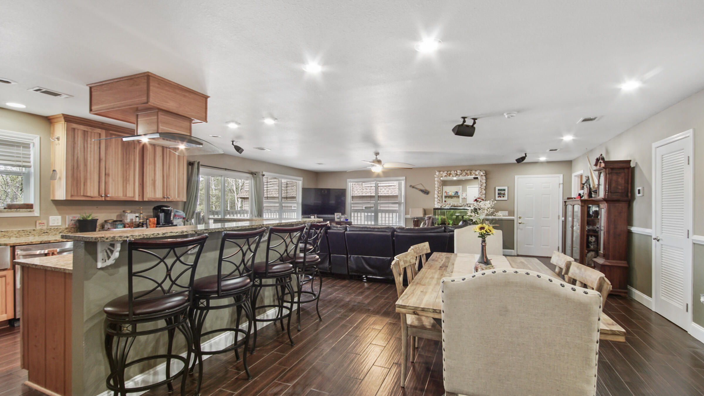 LAKE JUNIPER ESTATES - Residential